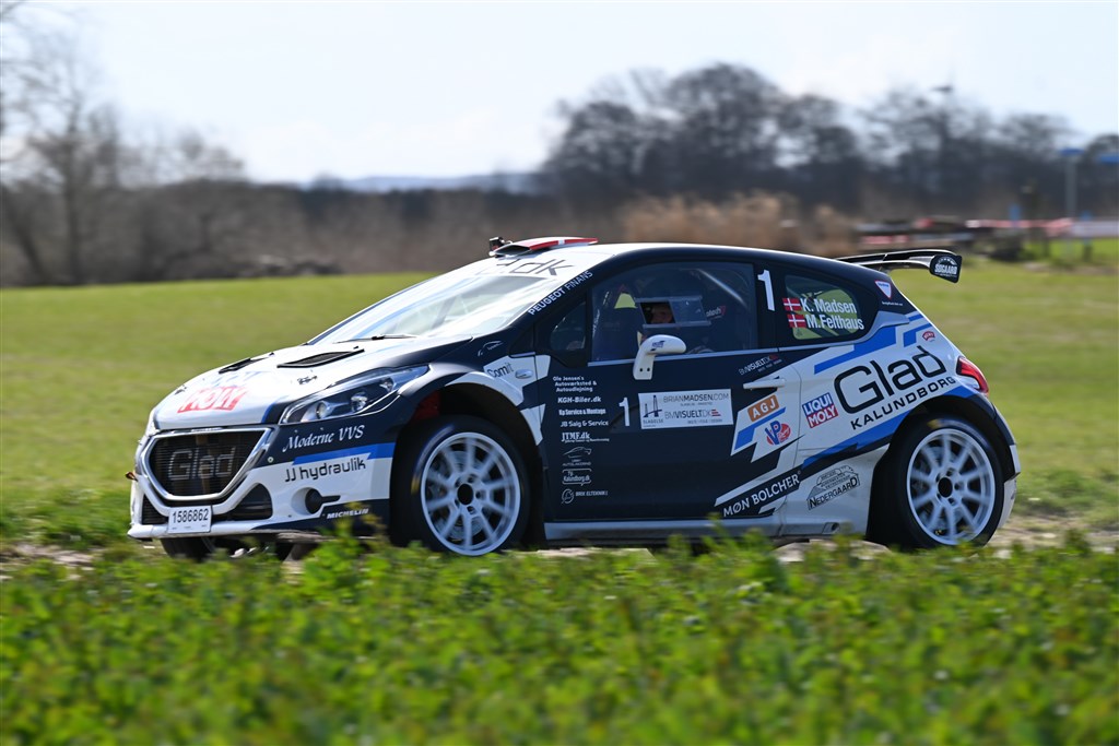 Kenneth Madsen og Mette Felthaus fører Dansk Super Rally